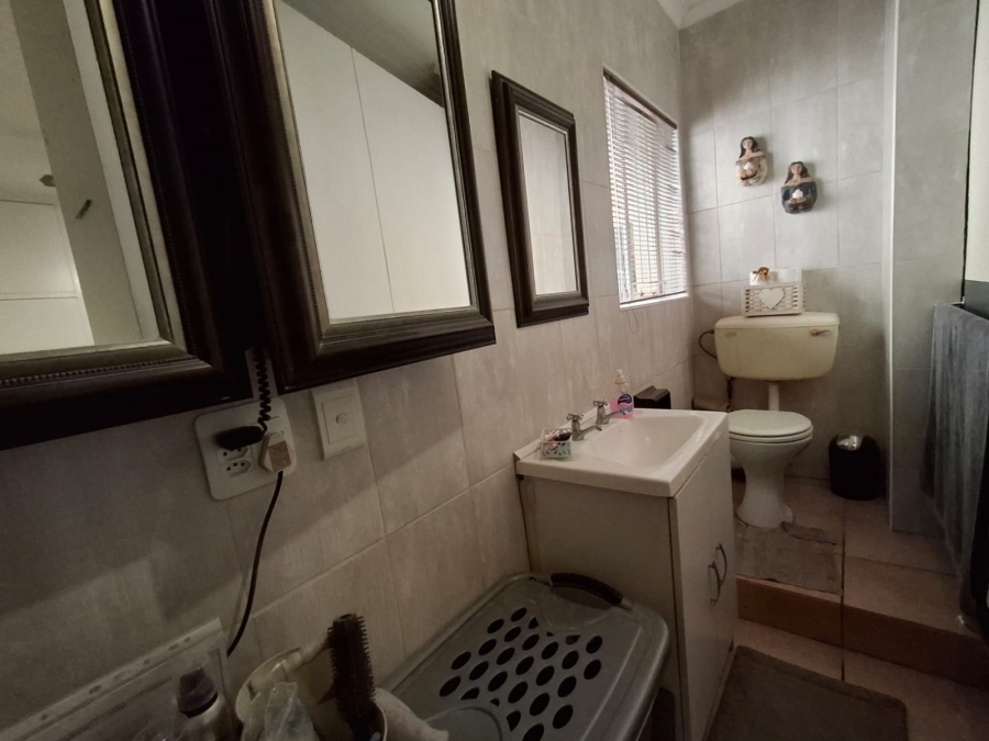 5 Bedroom Property for Sale in Capital Park Gauteng