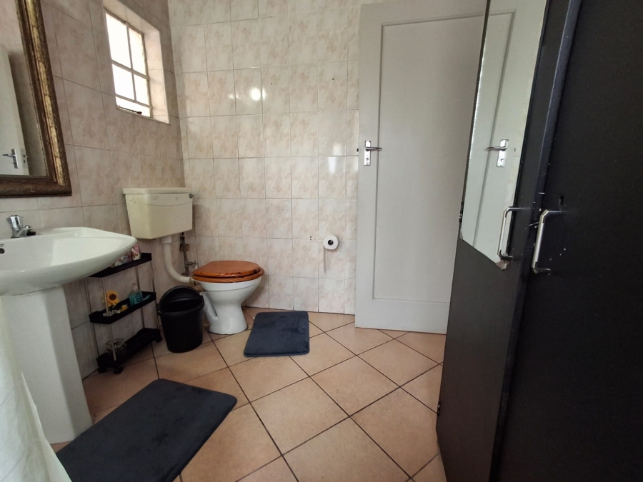 5 Bedroom Property for Sale in Capital Park Gauteng