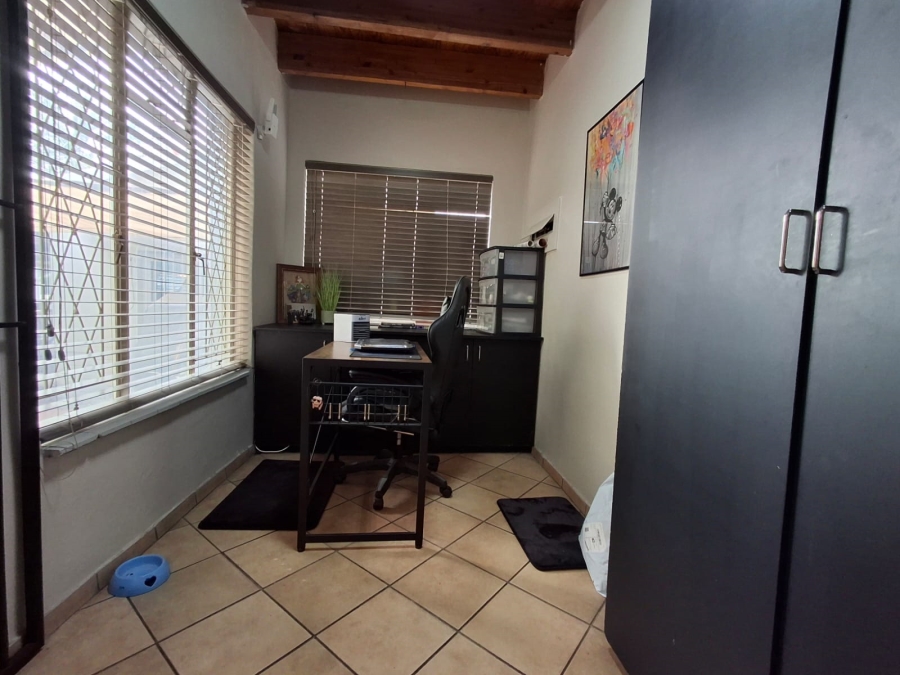 5 Bedroom Property for Sale in Capital Park Gauteng