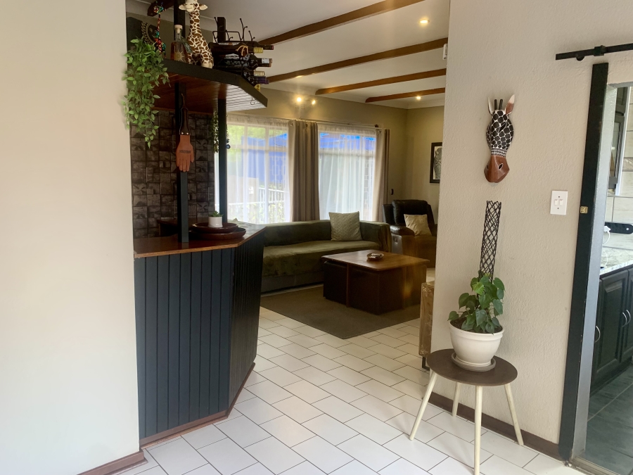 4 Bedroom Property for Sale in Farrarmere Gauteng