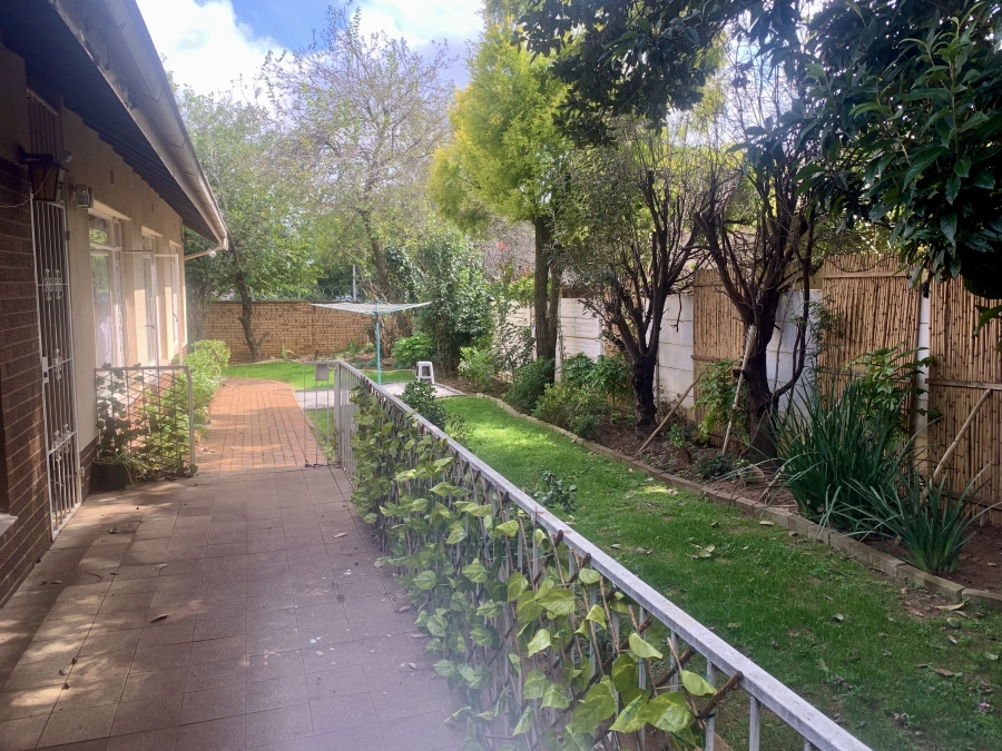 4 Bedroom Property for Sale in Farrarmere Gauteng