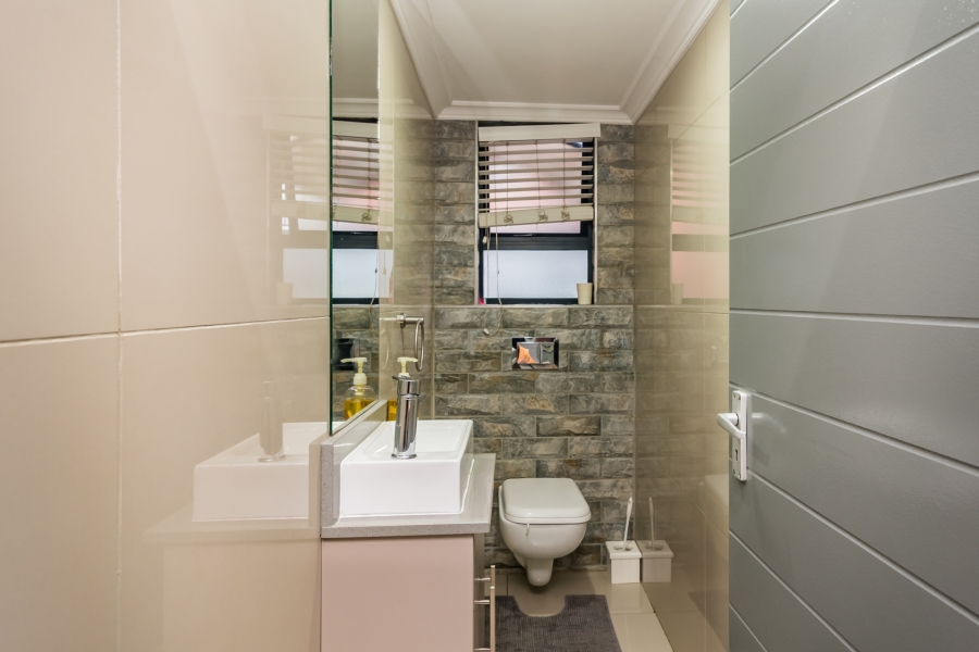 4 Bedroom Property for Sale in Willowbrook Gauteng