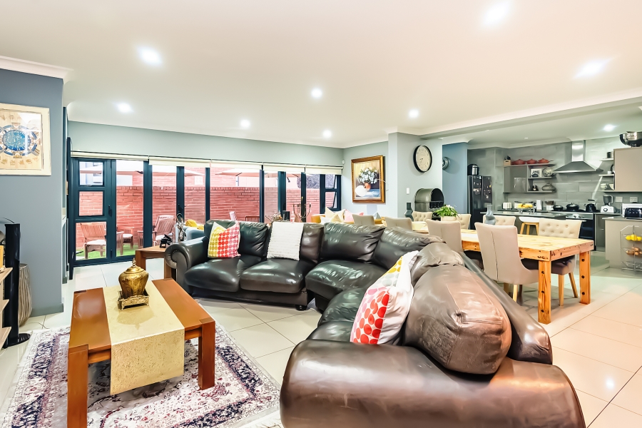 4 Bedroom Property for Sale in Willowbrook Gauteng