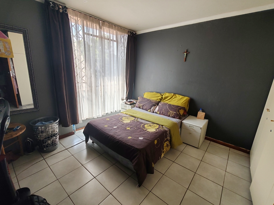 2 Bedroom Property for Sale in Villieria Gauteng