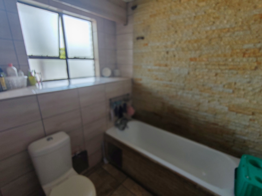 2 Bedroom Property for Sale in Villieria Gauteng