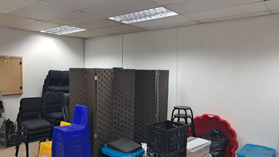 To Let Commercial Property for Rent in Pierre Van Ryneveld Gauteng