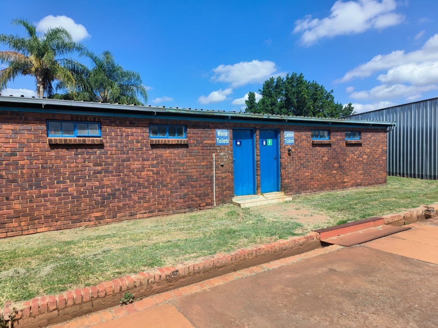 To Let Commercial Property for Rent in Rosslyn Gauteng