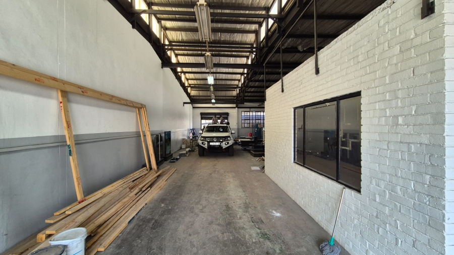 To Let Commercial Property for Rent in Silvertondale Gauteng