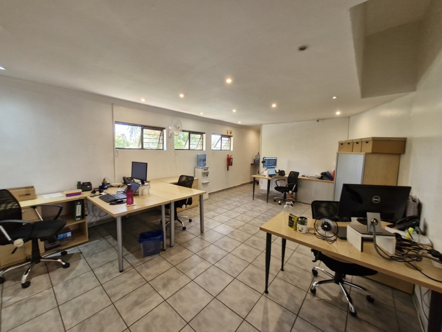 To Let Commercial Property for Rent in Wierda Park Gauteng