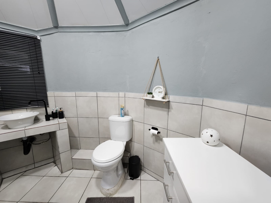 3 Bedroom Property for Sale in Glen Donald A H Gauteng