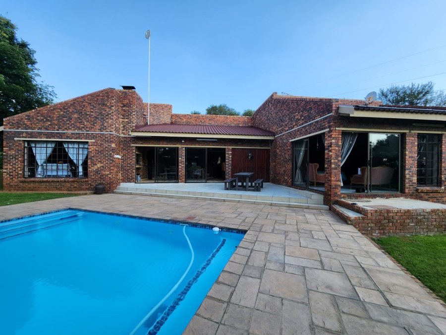 3 Bedroom Property for Sale in Glen Donald A H Gauteng