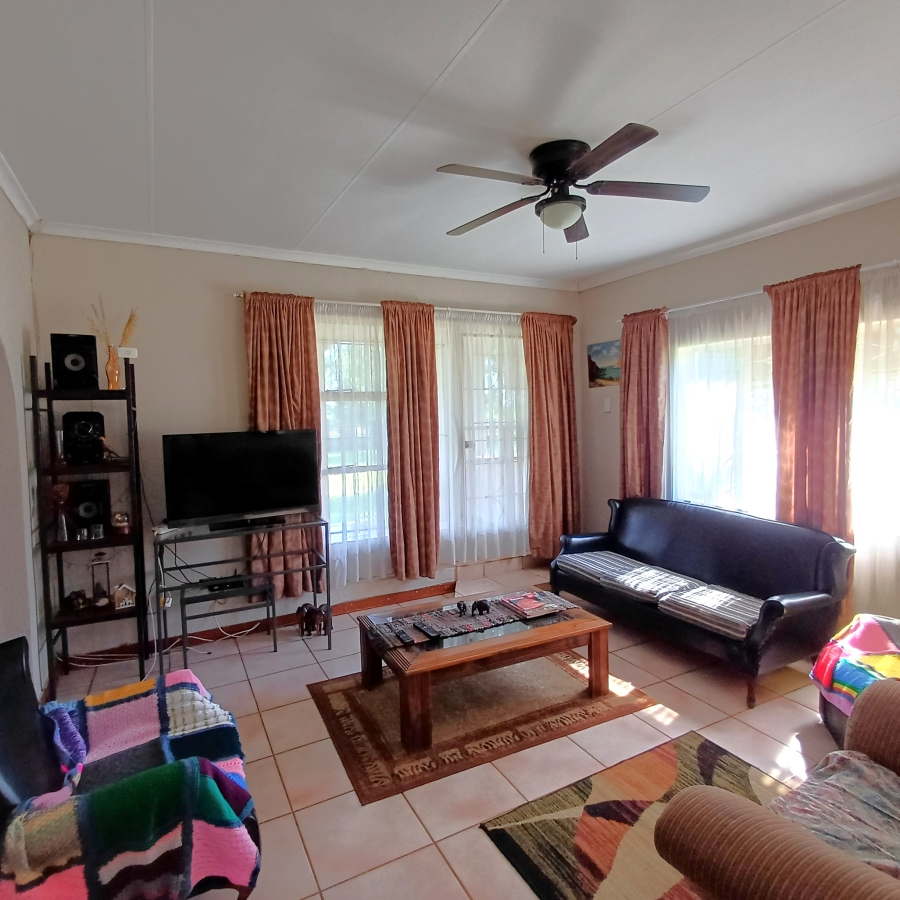 3 Bedroom Property for Sale in Nelsonia Gauteng