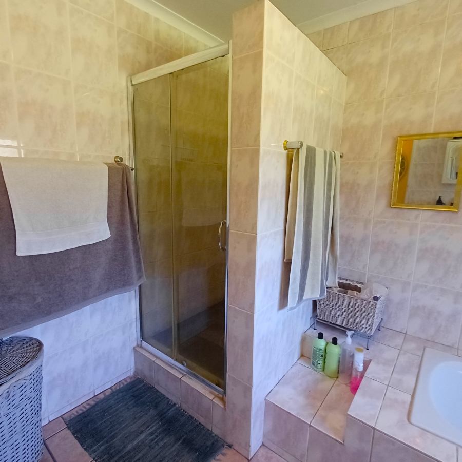 3 Bedroom Property for Sale in Nelsonia Gauteng