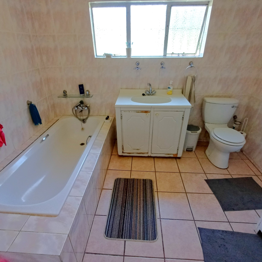 3 Bedroom Property for Sale in Nelsonia Gauteng