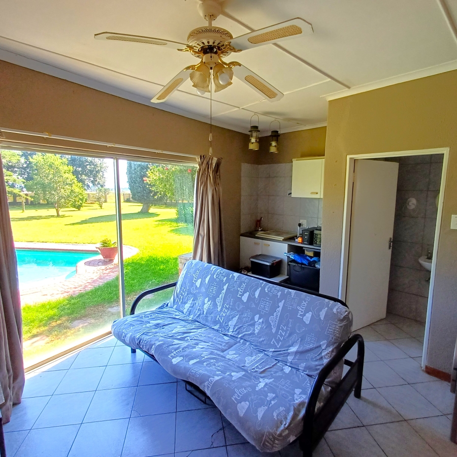 3 Bedroom Property for Sale in Nelsonia Gauteng