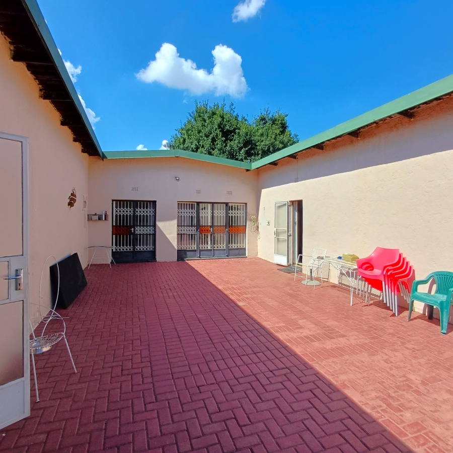 3 Bedroom Property for Sale in Nelsonia Gauteng