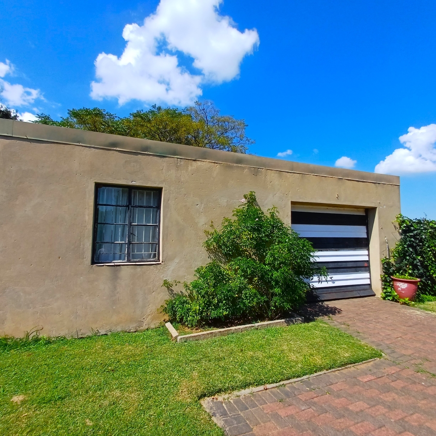 3 Bedroom Property for Sale in Nelsonia Gauteng