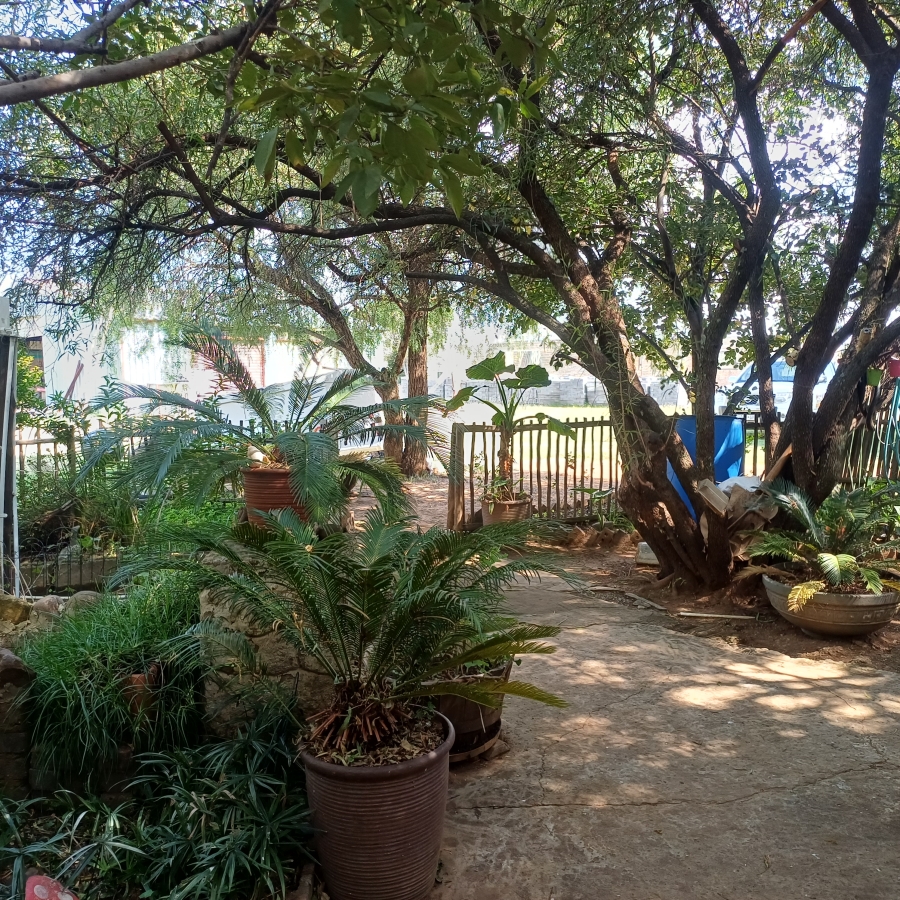 1 Bedroom Property for Sale in Nelsonia Gauteng