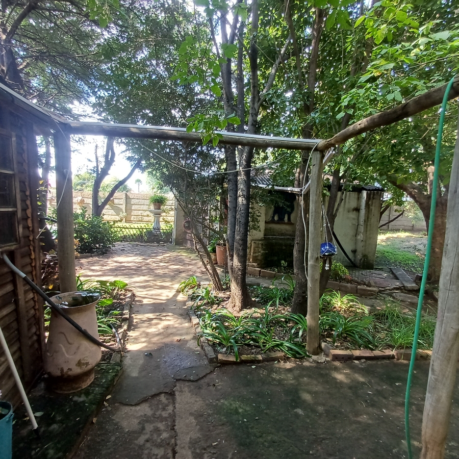 1 Bedroom Property for Sale in Nelsonia Gauteng