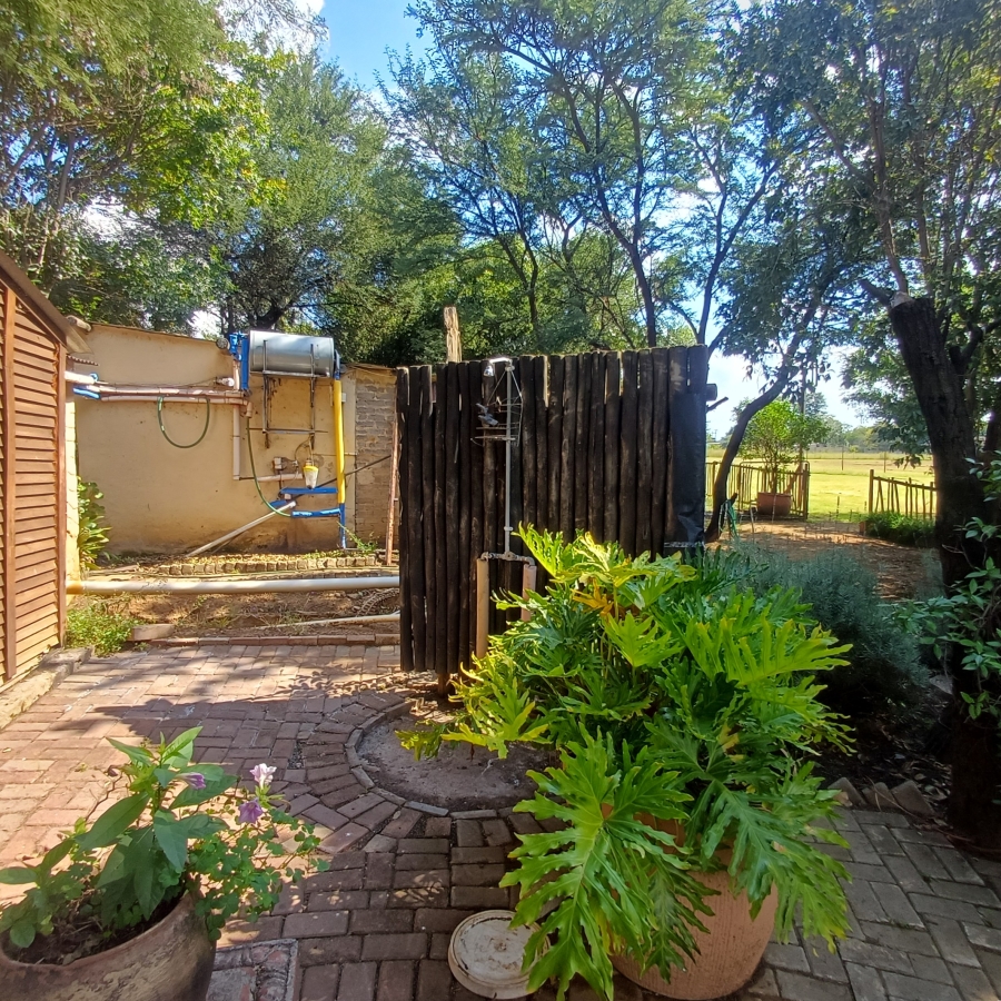 1 Bedroom Property for Sale in Nelsonia Gauteng