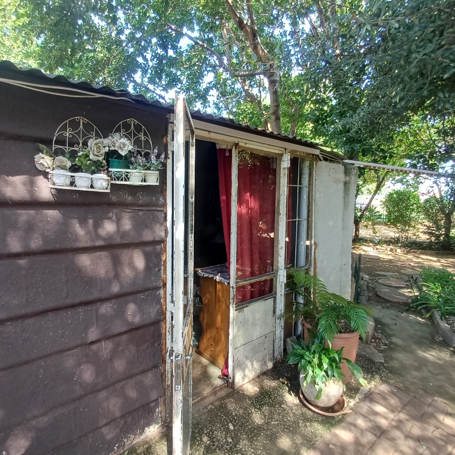 1 Bedroom Property for Sale in Nelsonia Gauteng