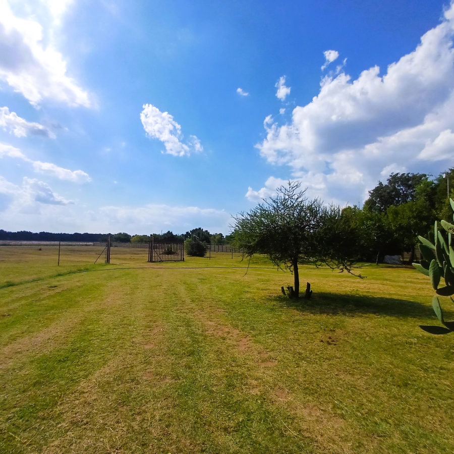 1 Bedroom Property for Sale in Nelsonia Gauteng