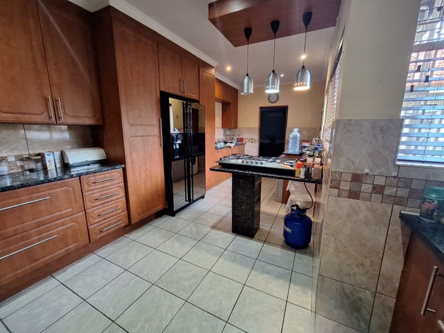 4 Bedroom Property for Sale in Vanderbijlpark SE 6 Gauteng