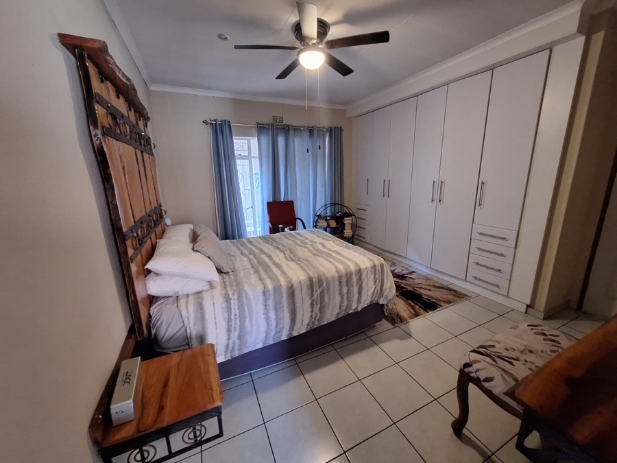 4 Bedroom Property for Sale in Vanderbijlpark SE 6 Gauteng