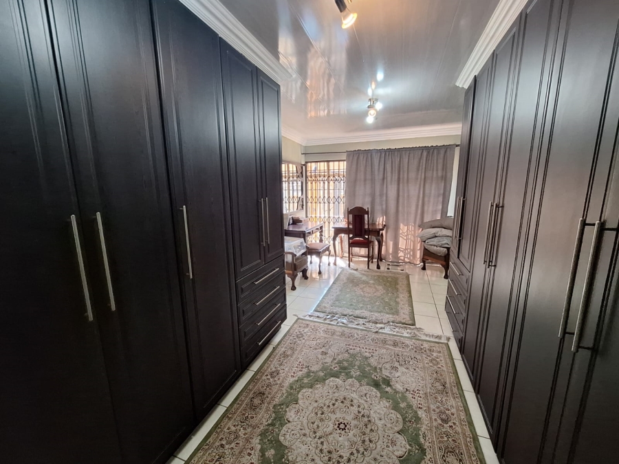 4 Bedroom Property for Sale in Vanderbijlpark SE 6 Gauteng