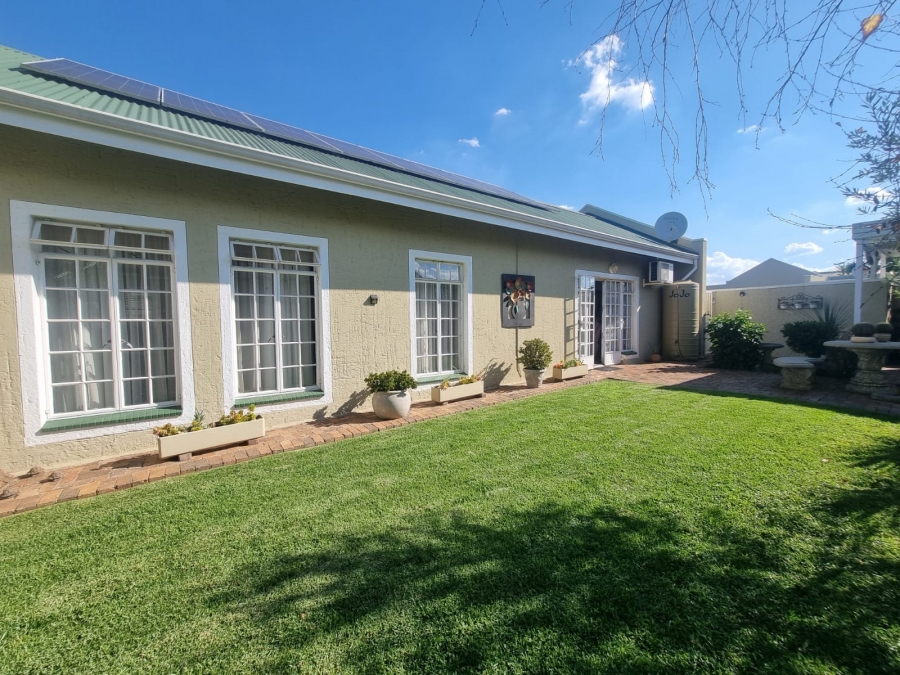 3 Bedroom Property for Sale in Vanderbijlpark SW 5 Gauteng