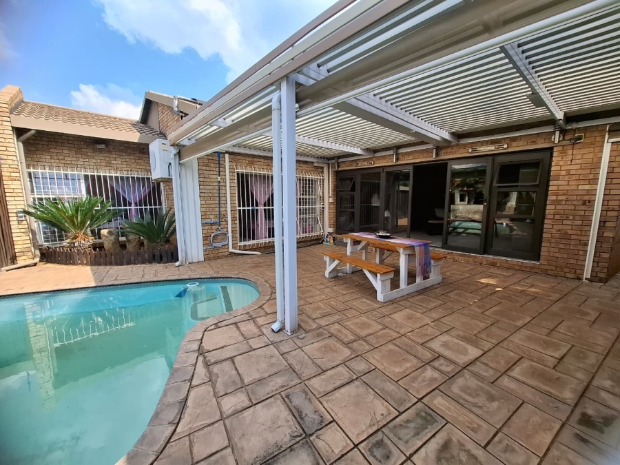 4 Bedroom Property for Sale in Vanderbijlpark SE Gauteng