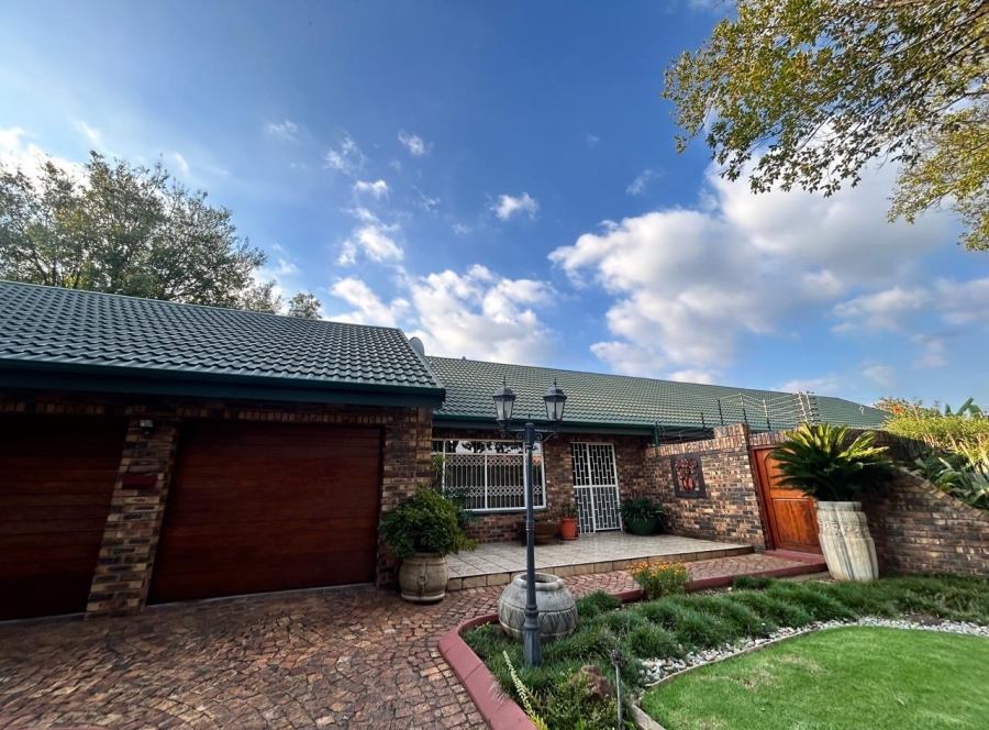 4 Bedroom Property for Sale in Vanderbijlpark SE Gauteng
