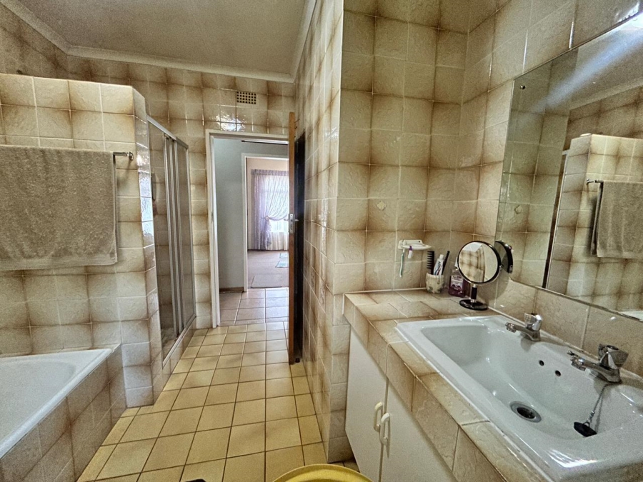 4 Bedroom Property for Sale in Vanderbijlpark SE Gauteng