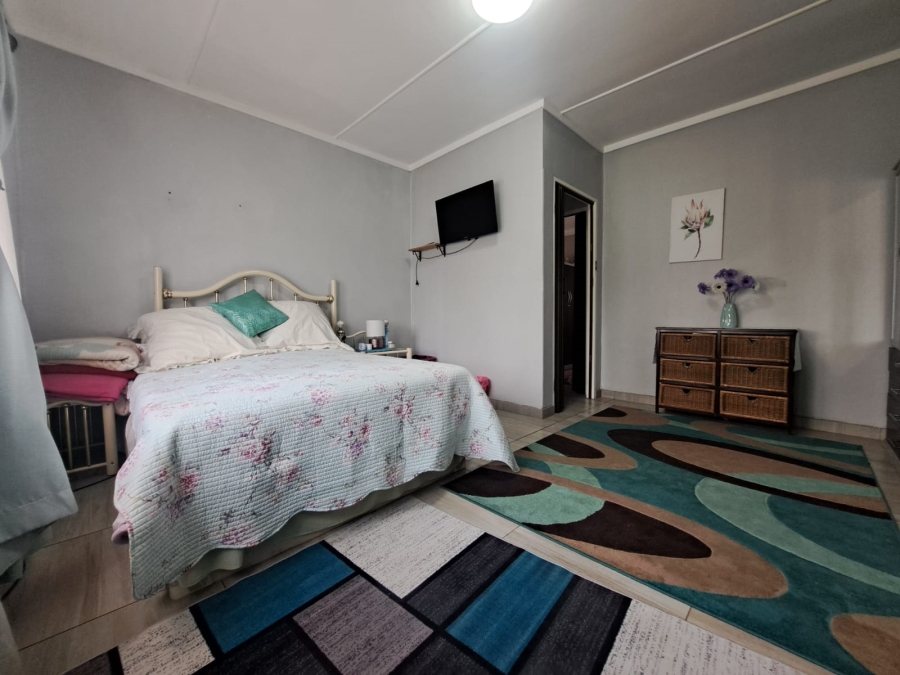 2 Bedroom Property for Sale in Vanderbijlpark SE 1 Gauteng