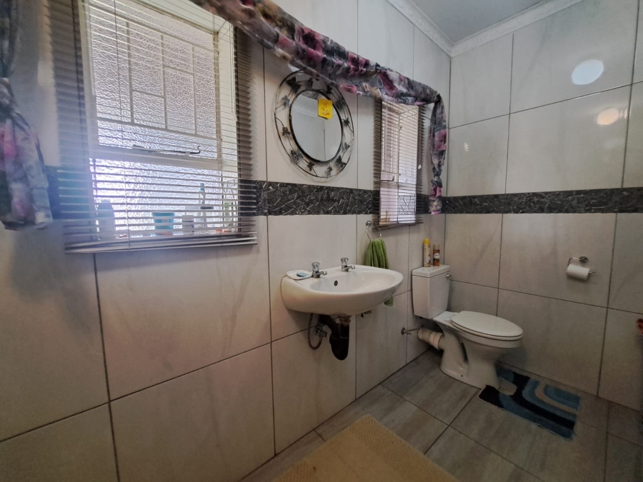 2 Bedroom Property for Sale in Vanderbijlpark SE 1 Gauteng