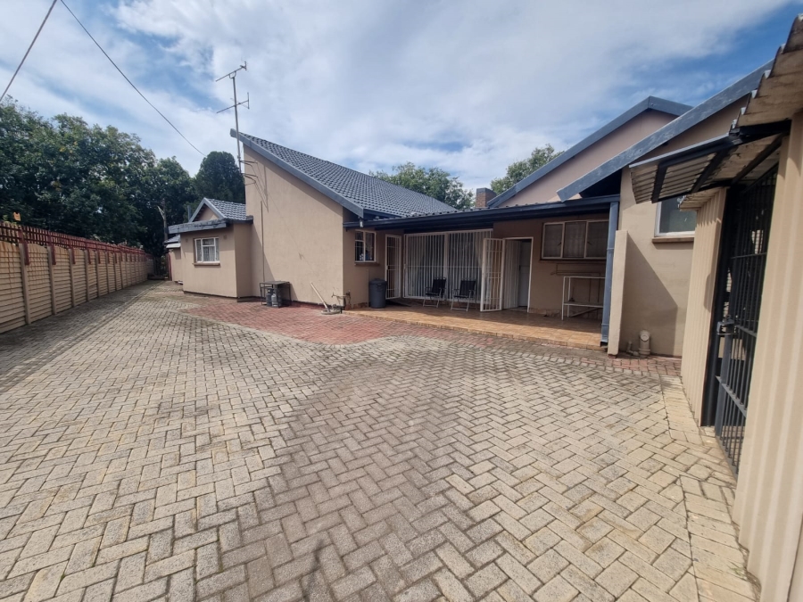 3 Bedroom Property for Sale in Risiville Gauteng