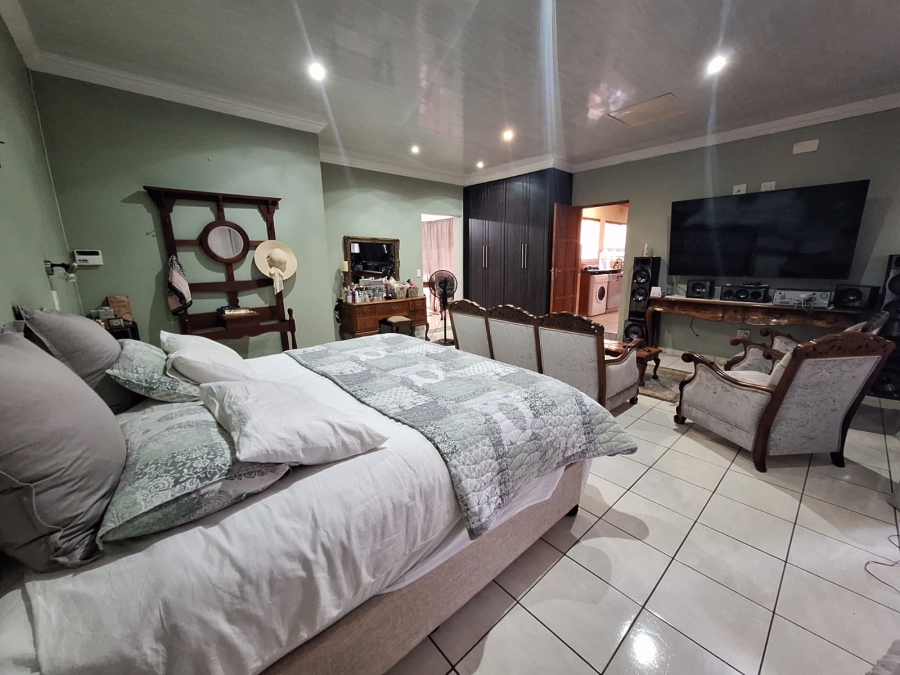 To Let 4 Bedroom Property for Rent in Vanderbijlpark SE 6 Gauteng