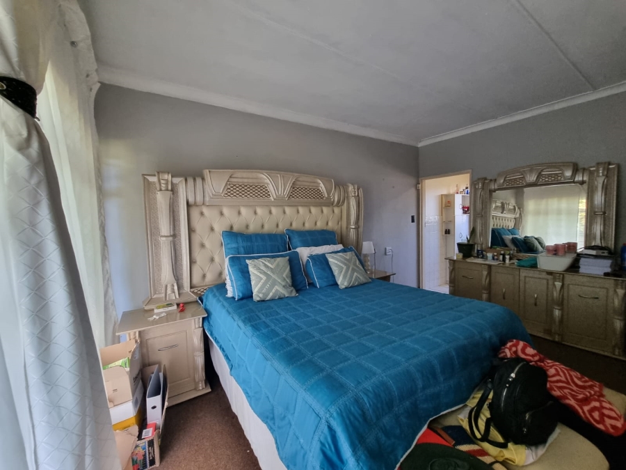 3 Bedroom Property for Sale in Unitas Park Gauteng