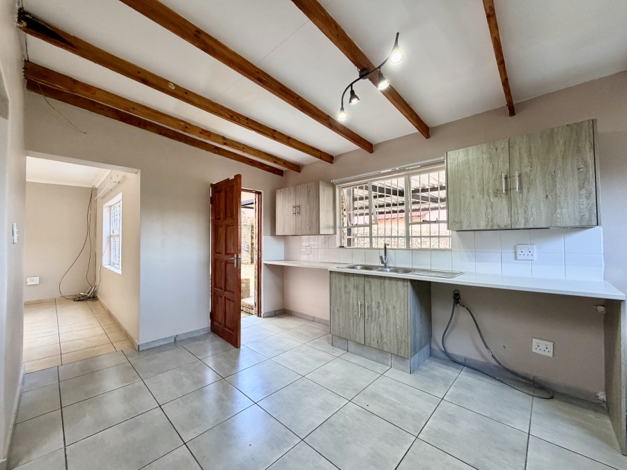 3 Bedroom Property for Sale in Glenvista Gauteng