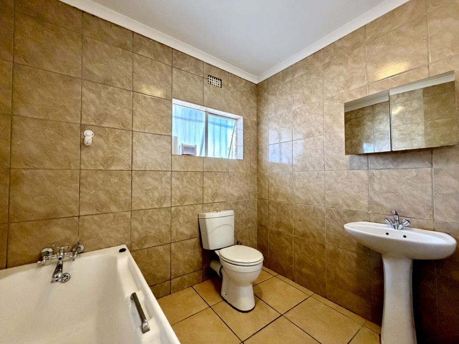 3 Bedroom Property for Sale in Glenvista Gauteng