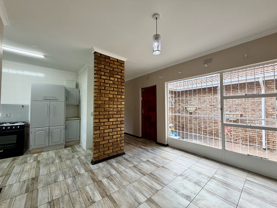 3 Bedroom Property for Sale in Glenvista Gauteng