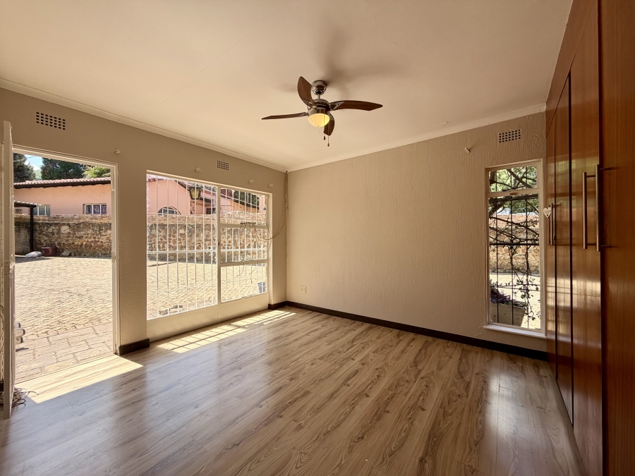 3 Bedroom Property for Sale in Glenvista Gauteng