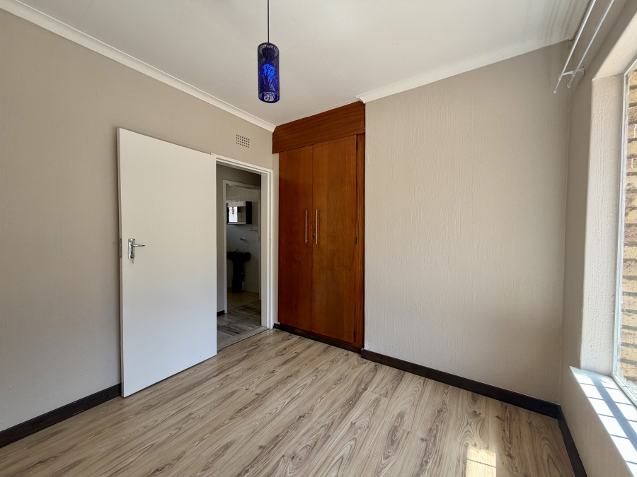 3 Bedroom Property for Sale in Glenvista Gauteng