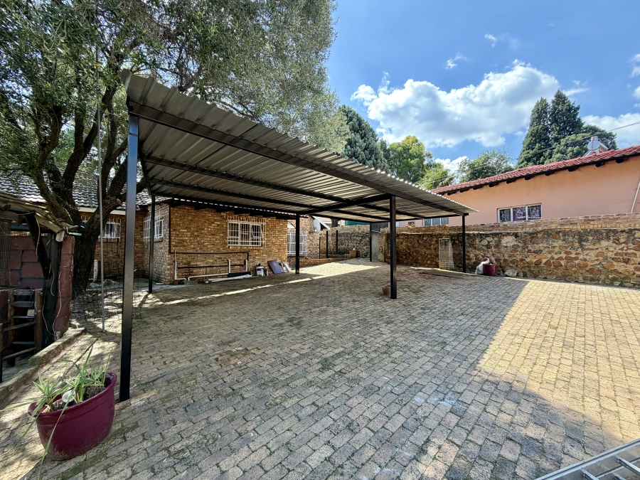 3 Bedroom Property for Sale in Glenvista Gauteng