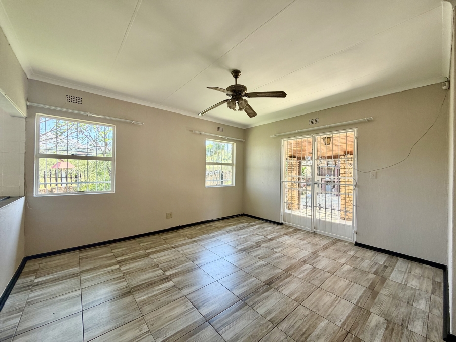 3 Bedroom Property for Sale in Glenvista Gauteng