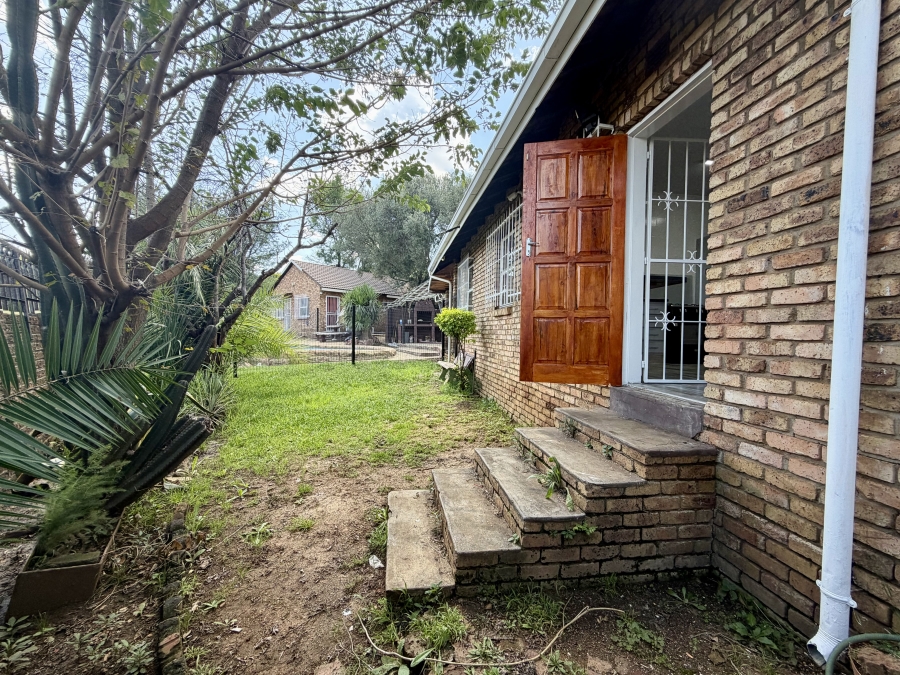 3 Bedroom Property for Sale in Glenvista Gauteng