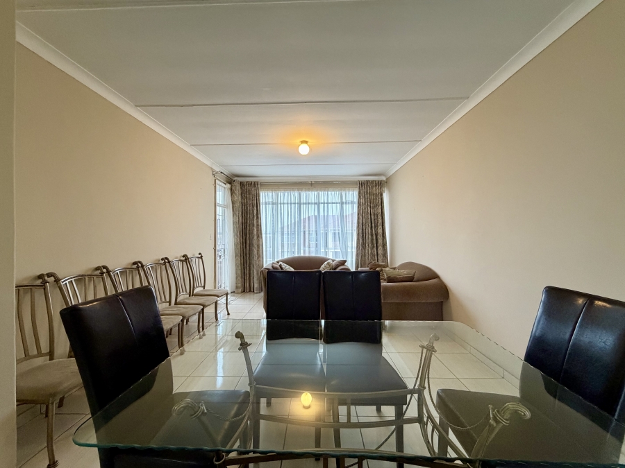 2 Bedroom Property for Sale in Florida Park Gauteng