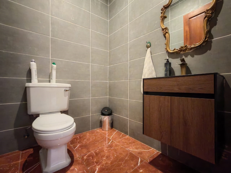 4 Bedroom Property for Sale in Meyersdal Gauteng