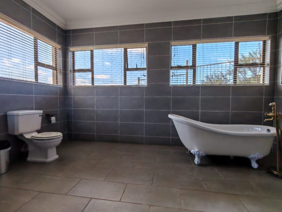 4 Bedroom Property for Sale in Meyersdal Gauteng