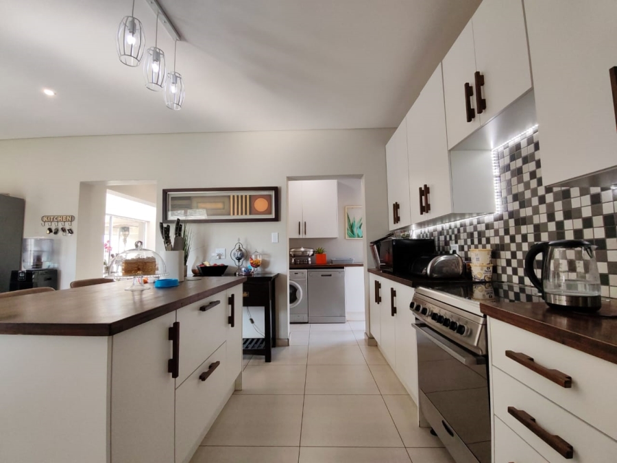4 Bedroom Property for Sale in Meyersdal Gauteng